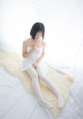 校花被两个大叔扛着c